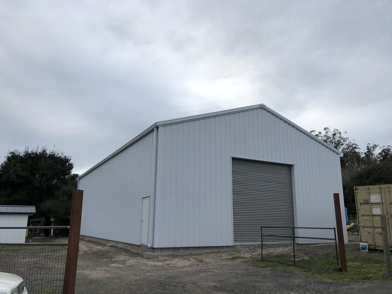 Steel building project L8C5