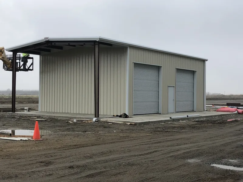 Steel building project W7H3